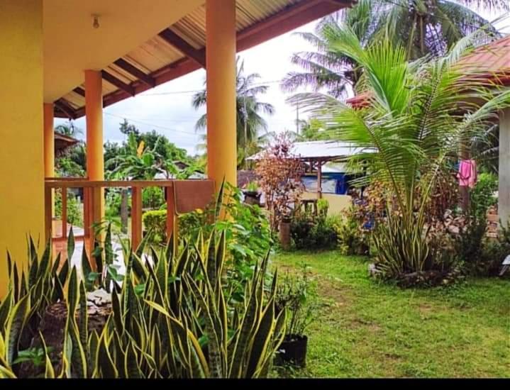 Gold Star Inn Siquijor Extérieur photo